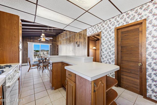 66 Jonathan Drive, Beach Haven West, NJ 08050