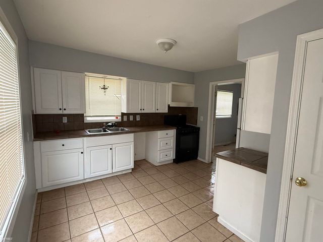 4126 Circle Drive, Flint, MI 48507