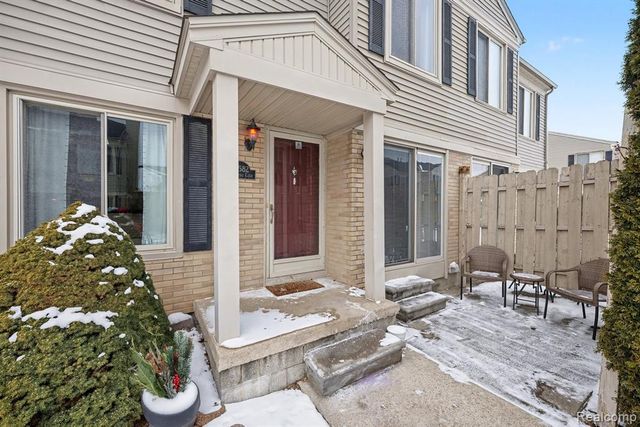 44582 Connecticut Court, Clinton Township, MI 48038