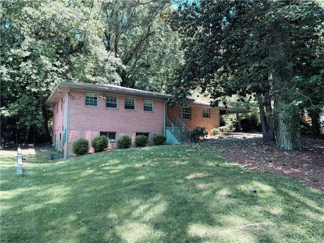 683 Skipper Drive NW, Atlanta, GA 30318