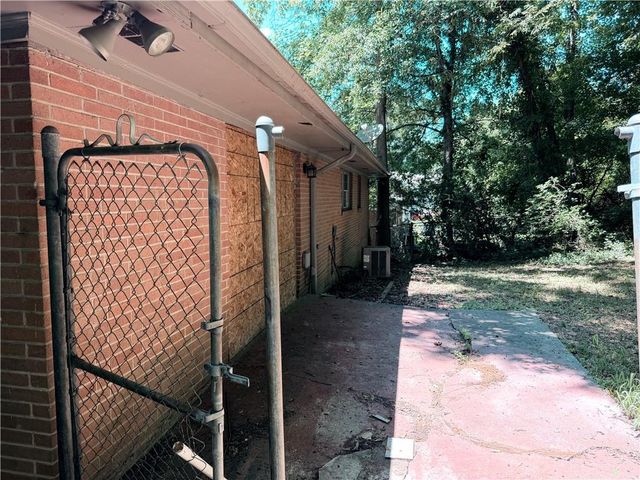 683 Skipper Drive NW, Atlanta, GA 30318