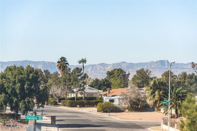 261 Domani Drive, Henderson, NV 89074