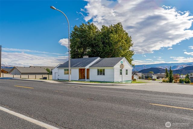 921 Easy Street, Wenatchee, WA 98801