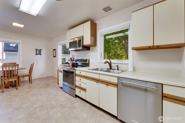 921 Easy Street, Wenatchee, WA 98801