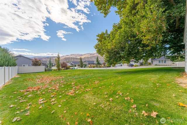 921 Easy Street, Wenatchee, WA 98801