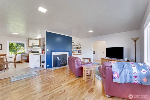 921 Easy Street, Wenatchee, WA 98801