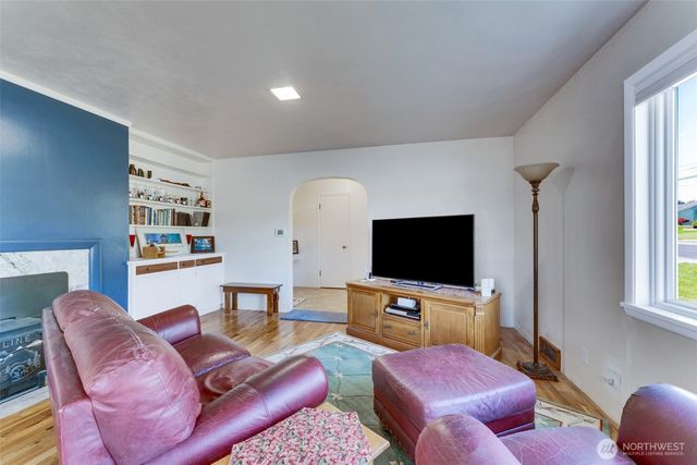 921 Easy Street, Wenatchee, WA 98801