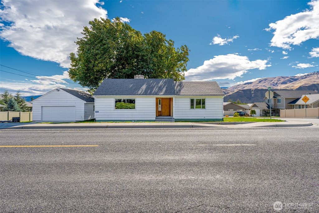 921 Easy Street, Wenatchee, WA 98801