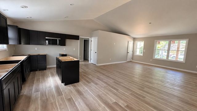 8284 SUPINLICK RIDGE RD, Mt Jackson, VA 22842