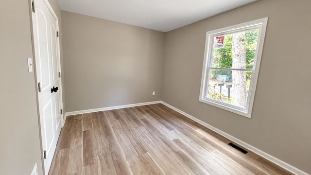 8284 SUPINLICK RIDGE RD, Mt Jackson, VA 22842