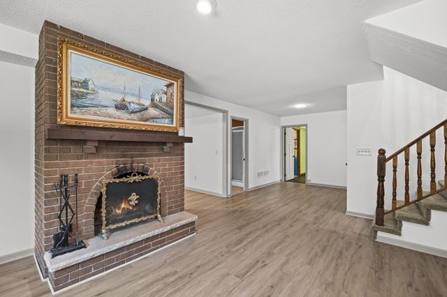 2625 Seans Way, North Saint Paul, MN 55109