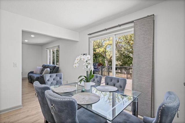 2625 Seans Way, North Saint Paul, MN 55109