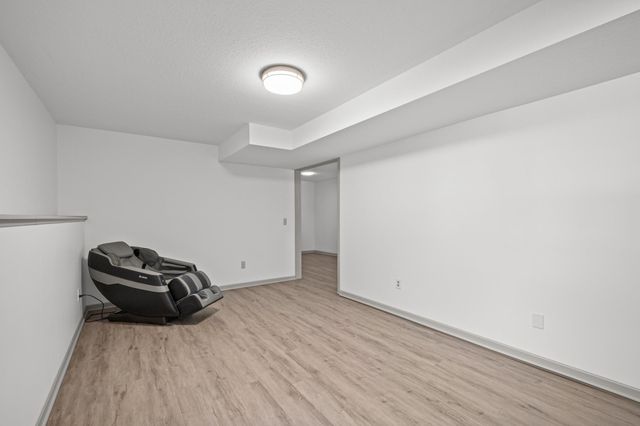 2625 Seans Way, North Saint Paul, MN 55109