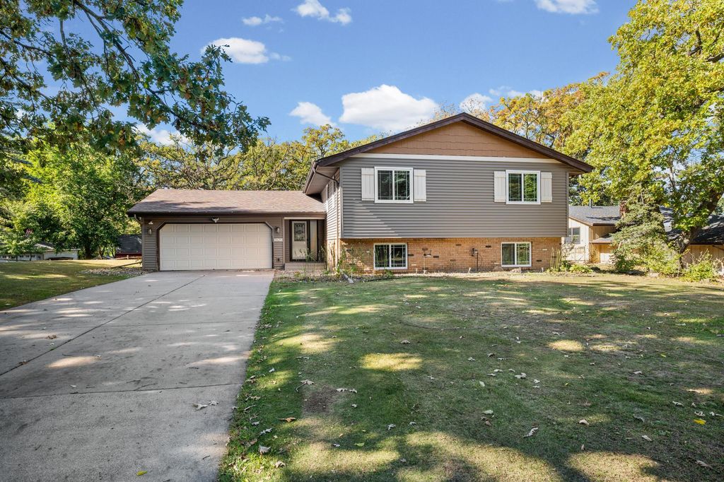 2625 Seans Way, North Saint Paul, MN 55109 — photo 2