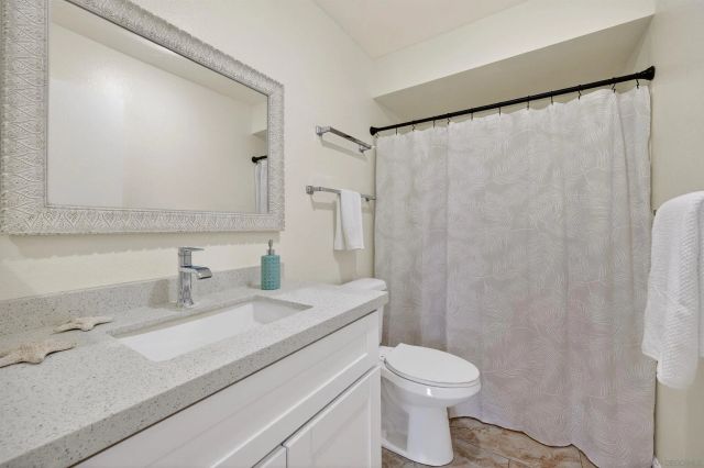 1886 Fairway Circle Dr, San Marcos, CA 92078