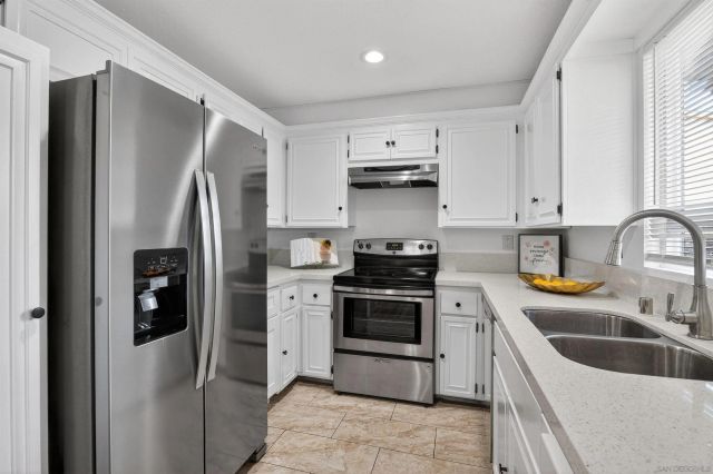 1886 Fairway Circle Dr, San Marcos, CA 92078