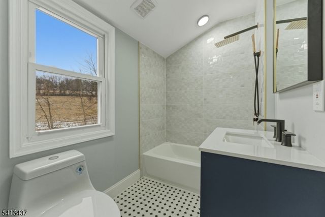 1821 Belvidere Rd, Lopatcong Twp., NJ 08865