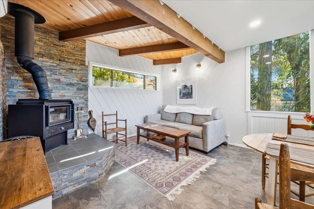 18450 Blue Teal Loop, Penn Valley, CA 95946