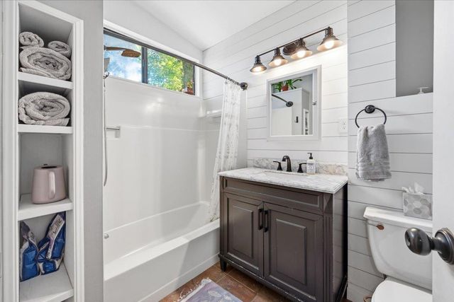 18450 Blue Teal Loop, Penn Valley, CA 95946