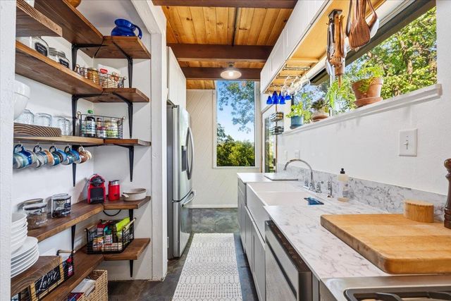 18450 Blue Teal Loop, Penn Valley, CA 95946