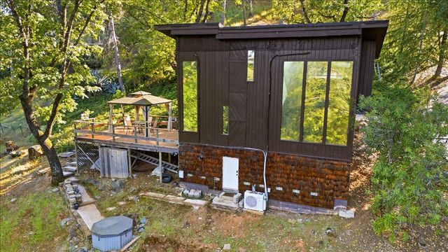 18450 Blue Teal Loop, Penn Valley, CA 95946