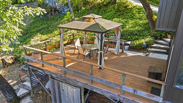 18450 Blue Teal Loop, Penn Valley, CA 95946