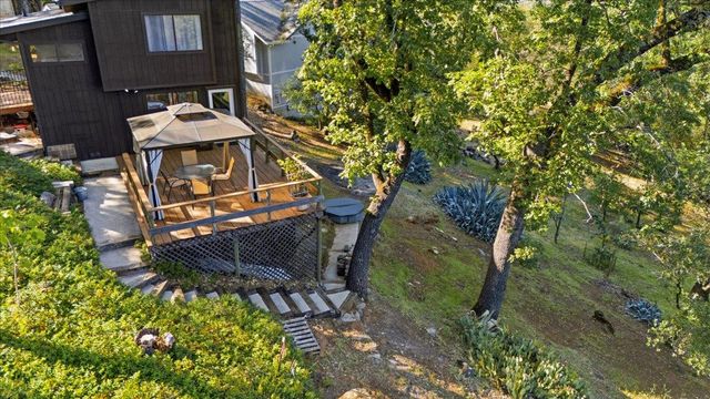 18450 Blue Teal Loop, Penn Valley, CA 95946