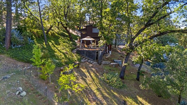 18450 Blue Teal Loop, Penn Valley, CA 95946