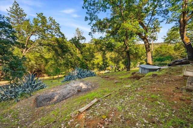 18450 Blue Teal Loop, Penn Valley, CA 95946