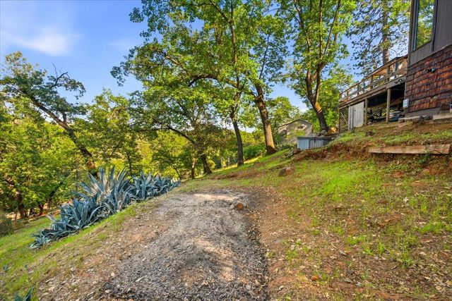 18450 Blue Teal Loop, Penn Valley, CA 95946