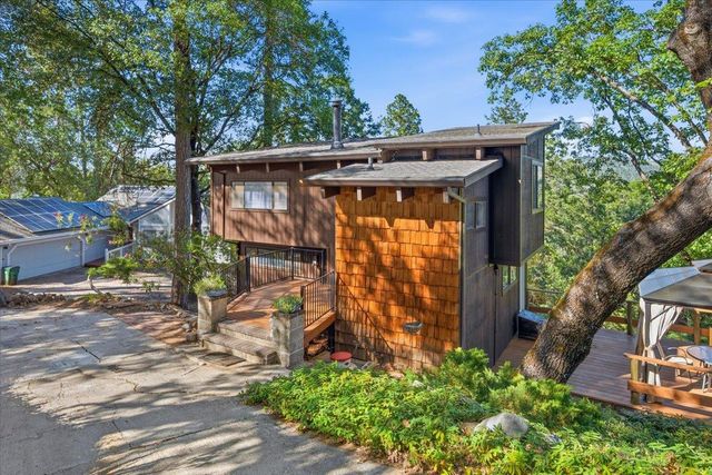 18450 Blue Teal Loop, Penn Valley, CA 95946