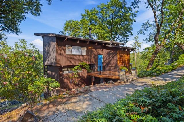18450 Blue Teal Loop, Penn Valley, CA 95946