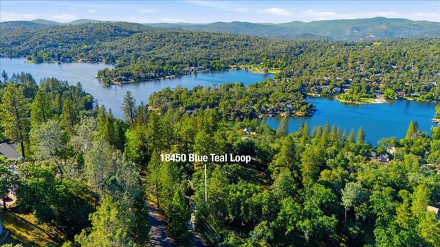 18450 Blue Teal Loop, Penn Valley, CA 95946