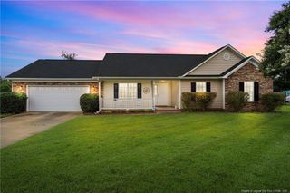 105 Scaley Bark Drive, Raeford, NC 28376