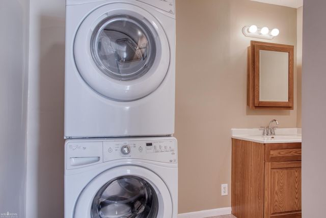 215 Sylvia Drive, Corunna, MI 48817