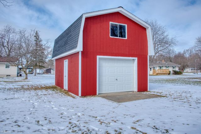 215 Sylvia Drive, Corunna, MI 48817