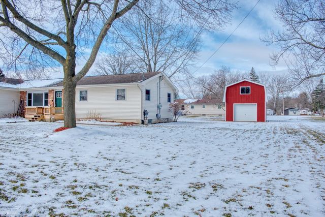 215 Sylvia Drive, Corunna, MI 48817