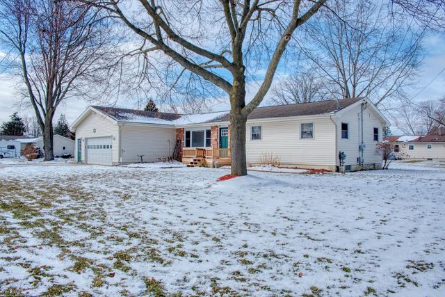 215 Sylvia Drive, Corunna, MI 48817