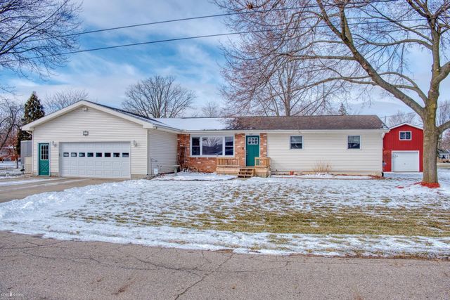 215 Sylvia Drive, Corunna, MI 48817