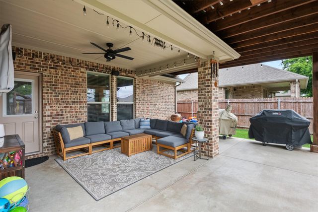 518 Dover Drive, Midlothian, TX 76065