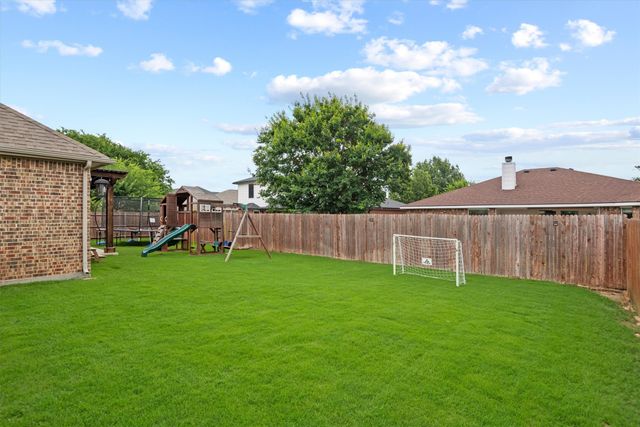 518 Dover Drive, Midlothian, TX 76065