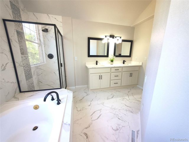 2358 Weatherstone Circle, Littleton, CO 80126