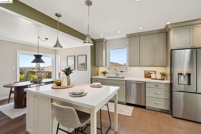 7450 Terrace Dr, El Cerrito, CA 94530