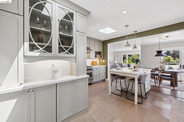 7450 Terrace Dr, El Cerrito, CA 94530
