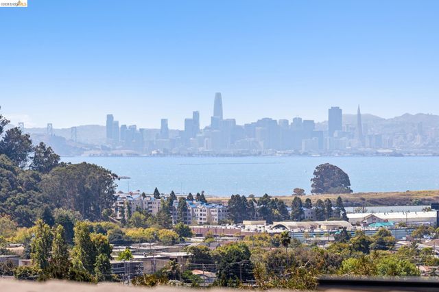 7450 Terrace Dr, El Cerrito, CA 94530