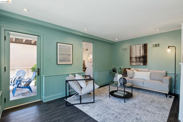 7450 Terrace Dr, El Cerrito, CA 94530