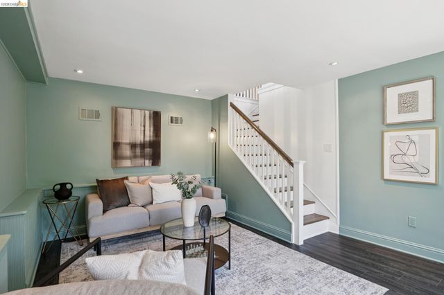 7450 Terrace Dr, El Cerrito, CA 94530