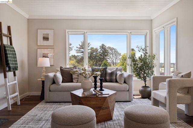 7450 Terrace Dr, El Cerrito, CA 94530