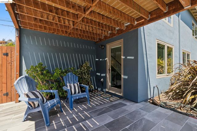 7450 Terrace Dr, El Cerrito, CA 94530