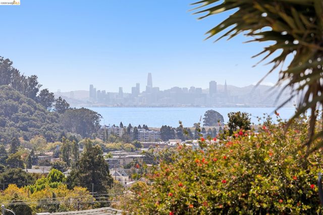 7450 Terrace Dr, El Cerrito, CA 94530